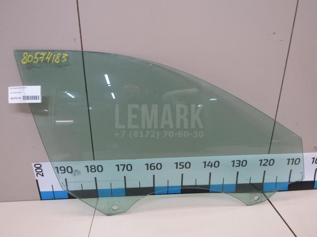Стекло двери передней правой