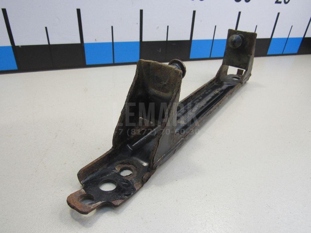 Кронштейн глушителя