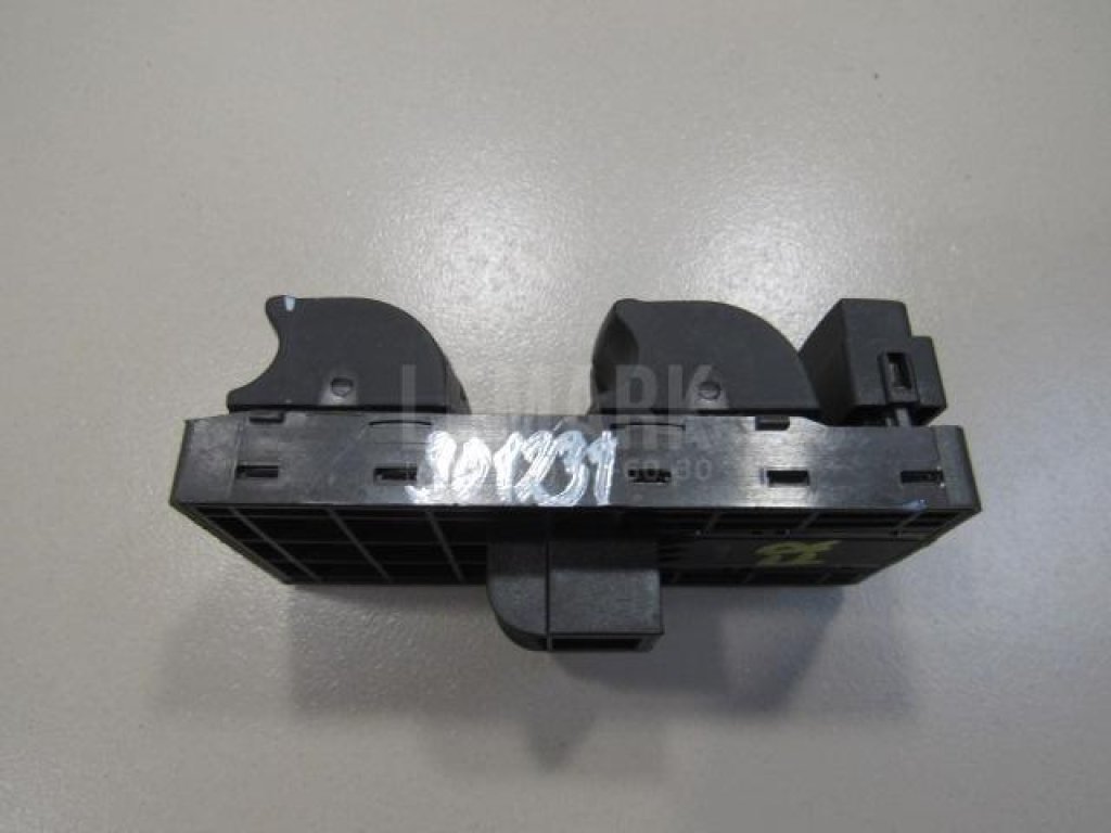 Блок управления стеклоподъемниками