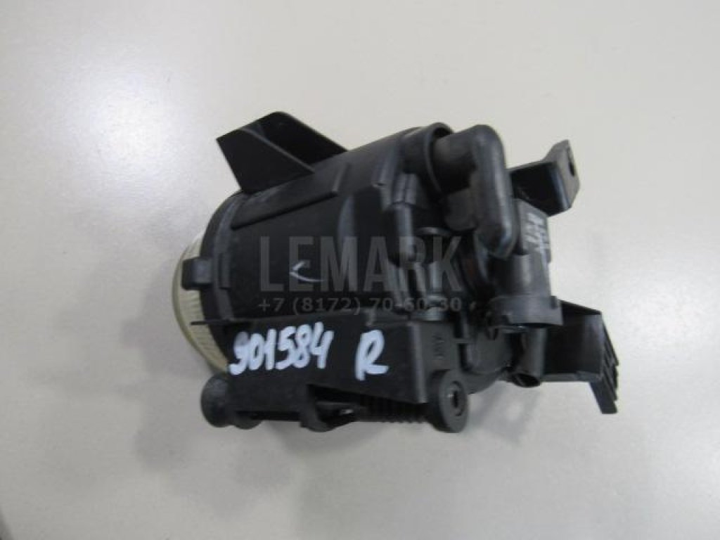 Фара противотуманная правая