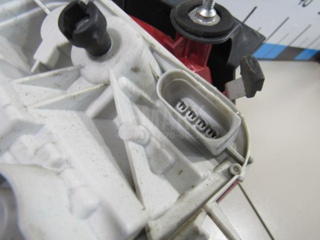 Фонарь задний наружный правый