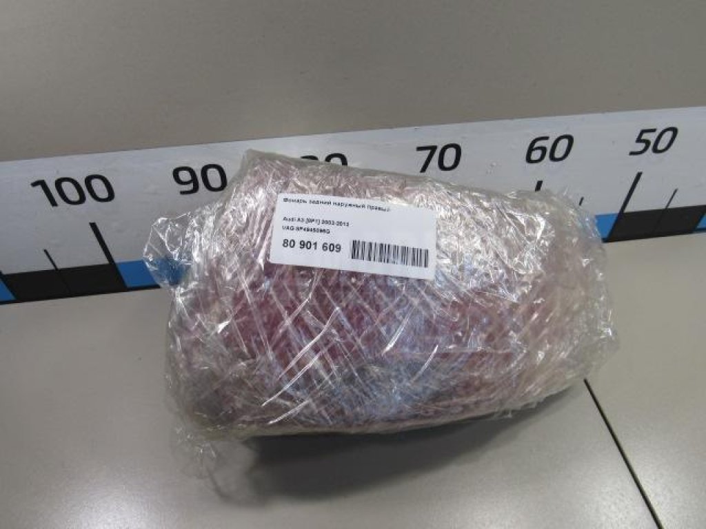 Фонарь задний наружный правый