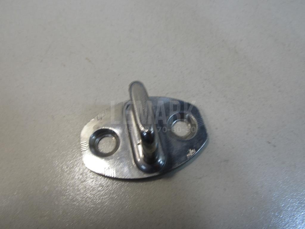 Ответная часть замка двери