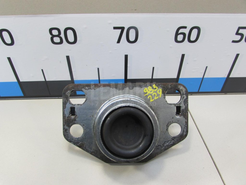 Опора двигателя