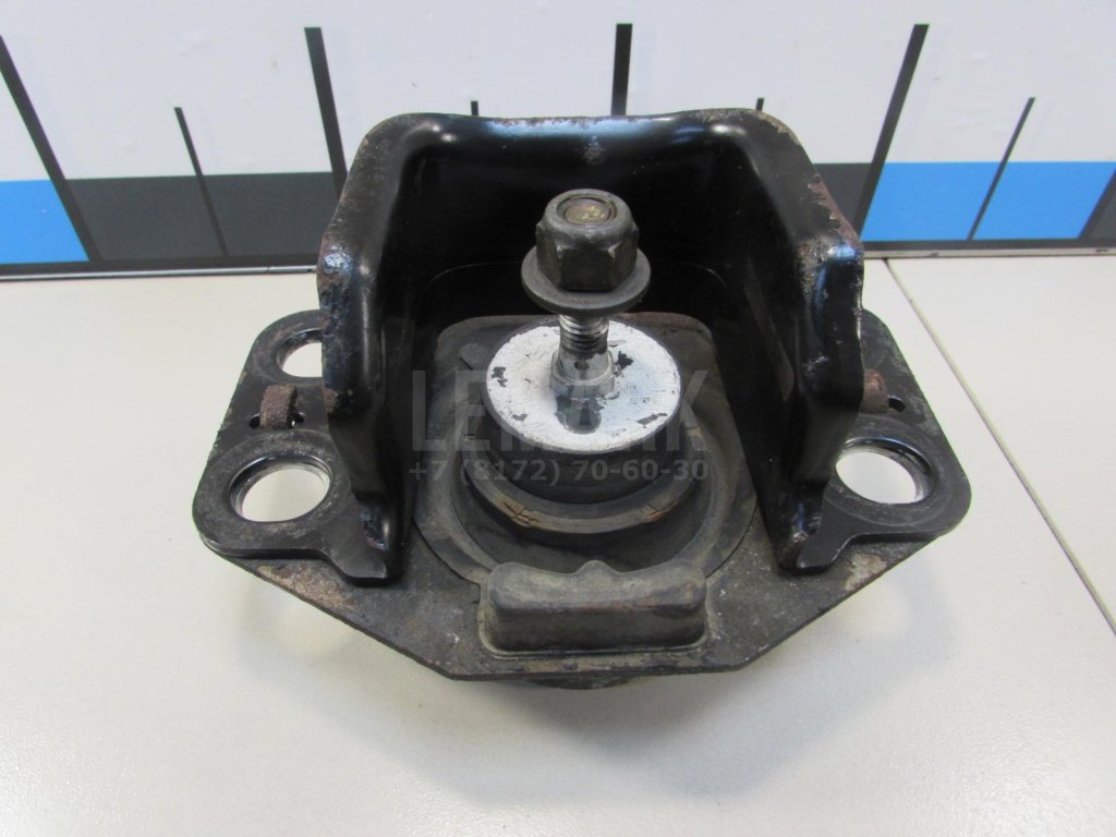 Опора двигателя