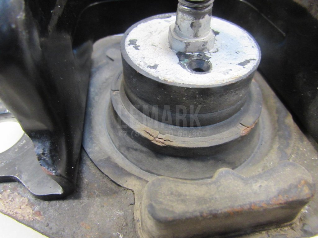 Опора двигателя