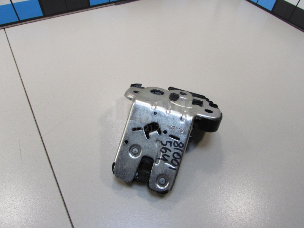 Замок багажника