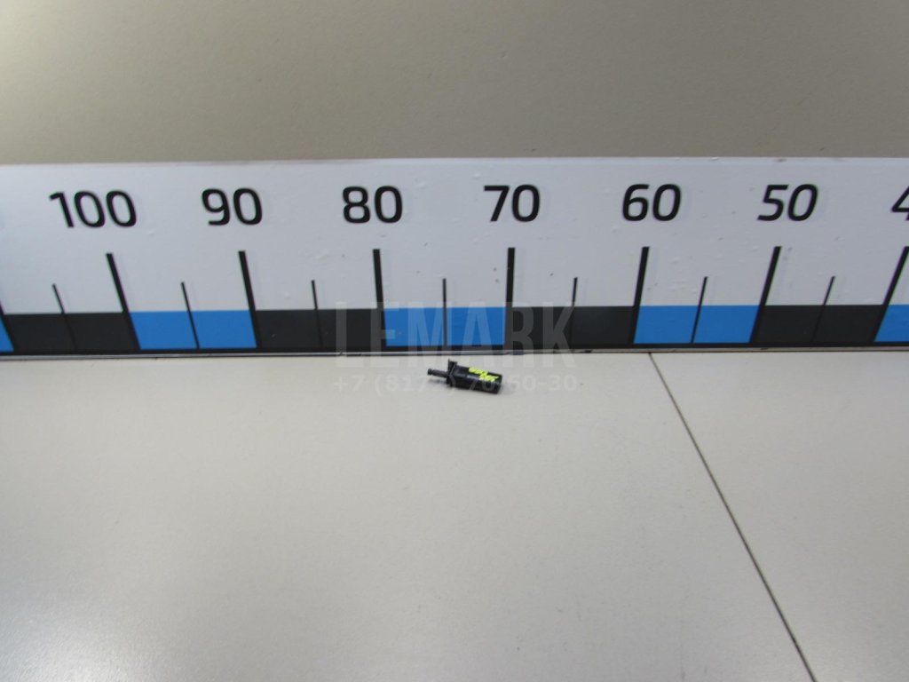 Замок лючка бензобака