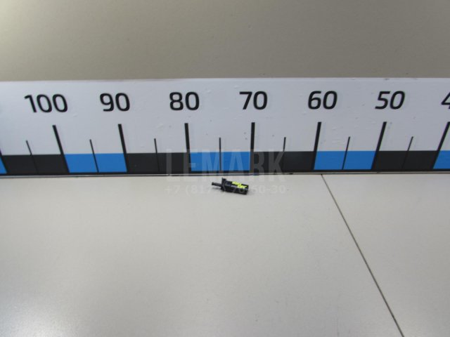 Замок лючка бензобака