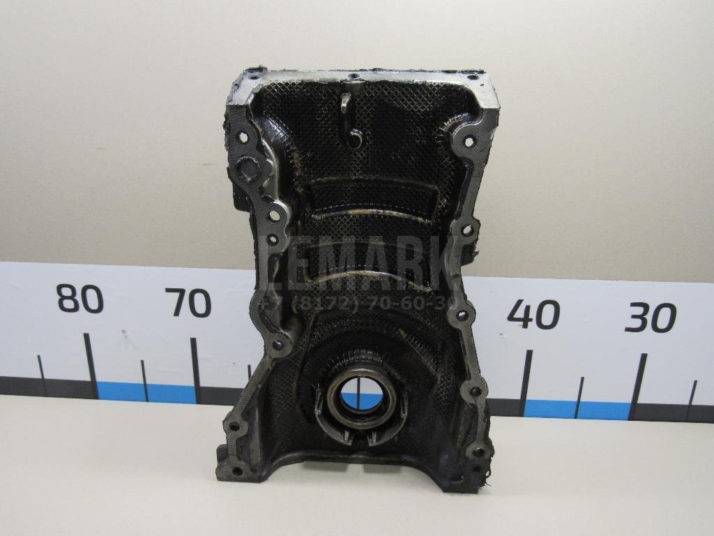 Крышка двигателя передняя