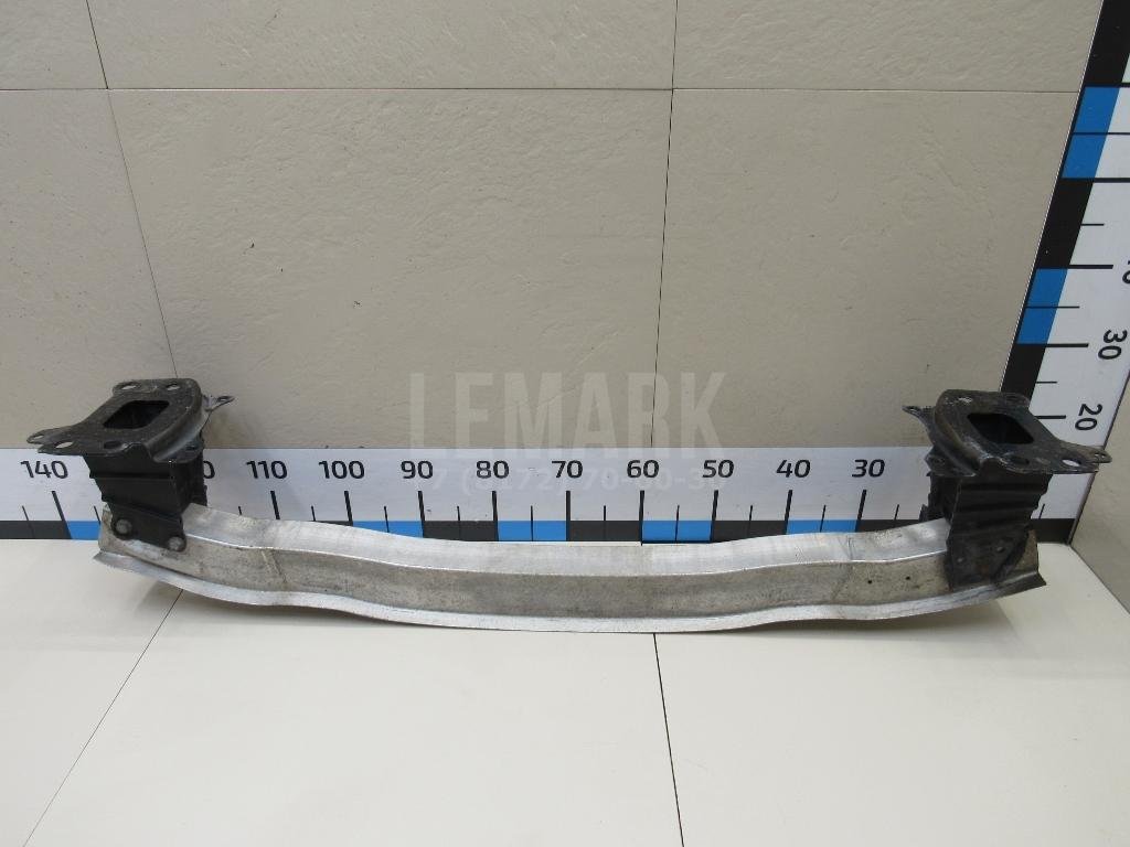 Усилитель переднего бампера