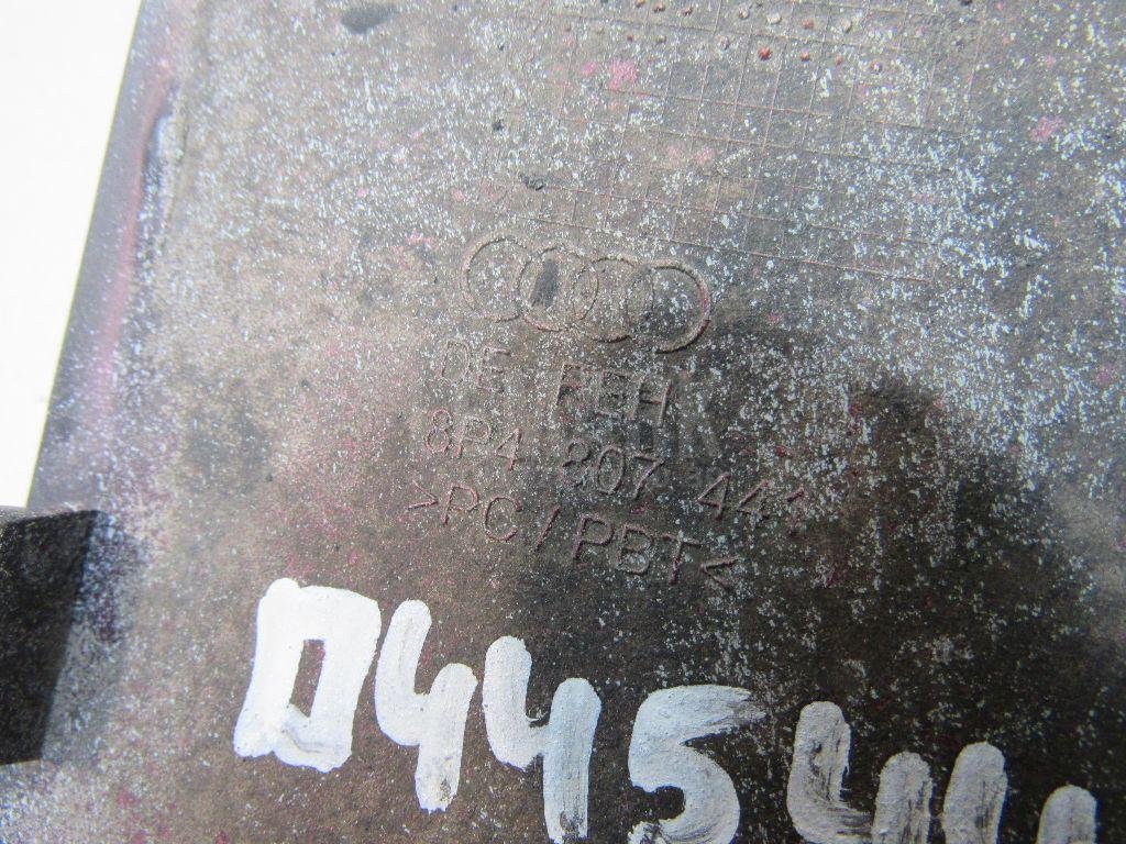 Заглушка буксировочного крюка