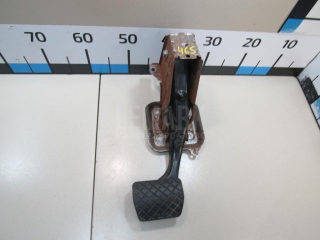 Педаль тормоза