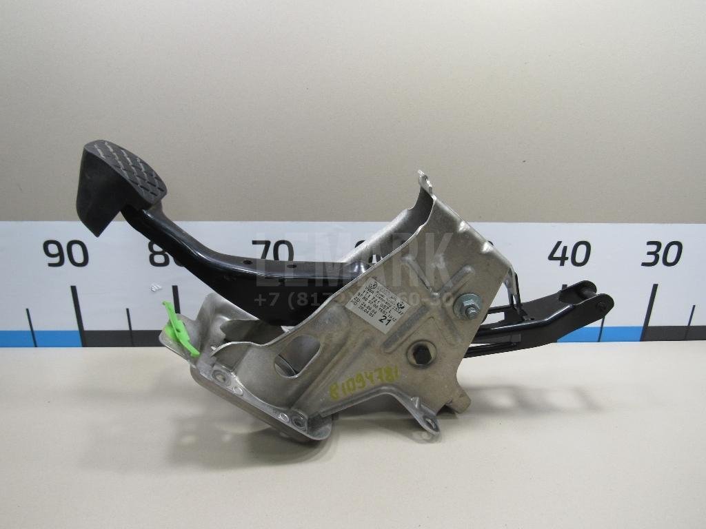 Педаль тормоза