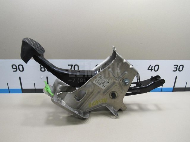 Педаль тормоза