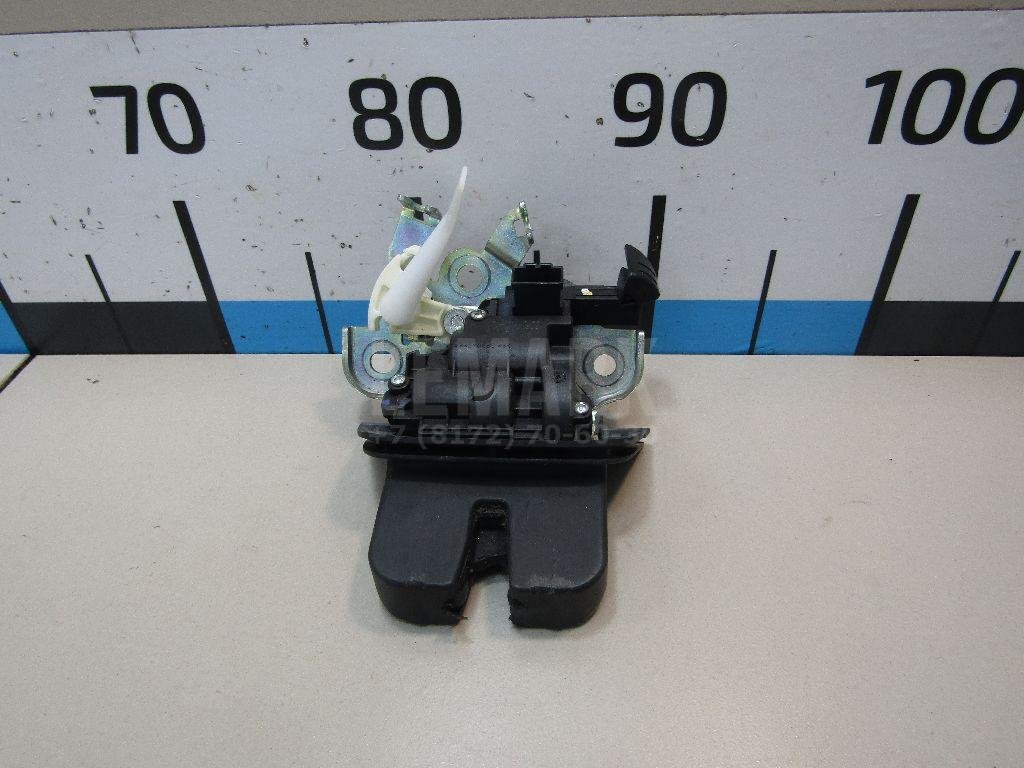 Замок багажника