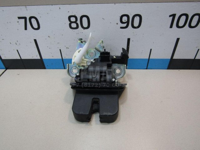 Замок багажника