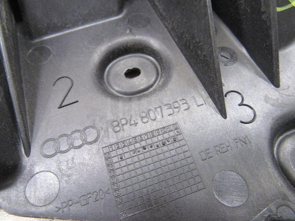 Направляющая заднего бампера левая