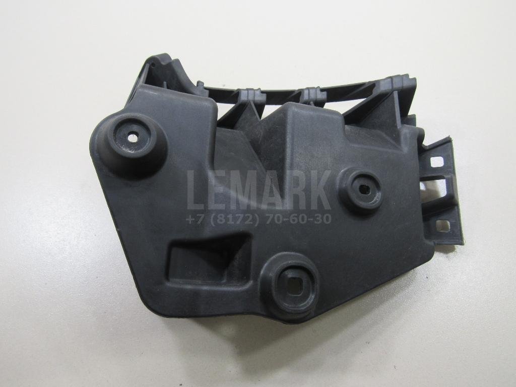 Направляющая заднего бампера левая