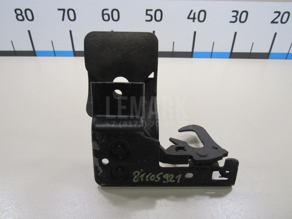 Крючок капота