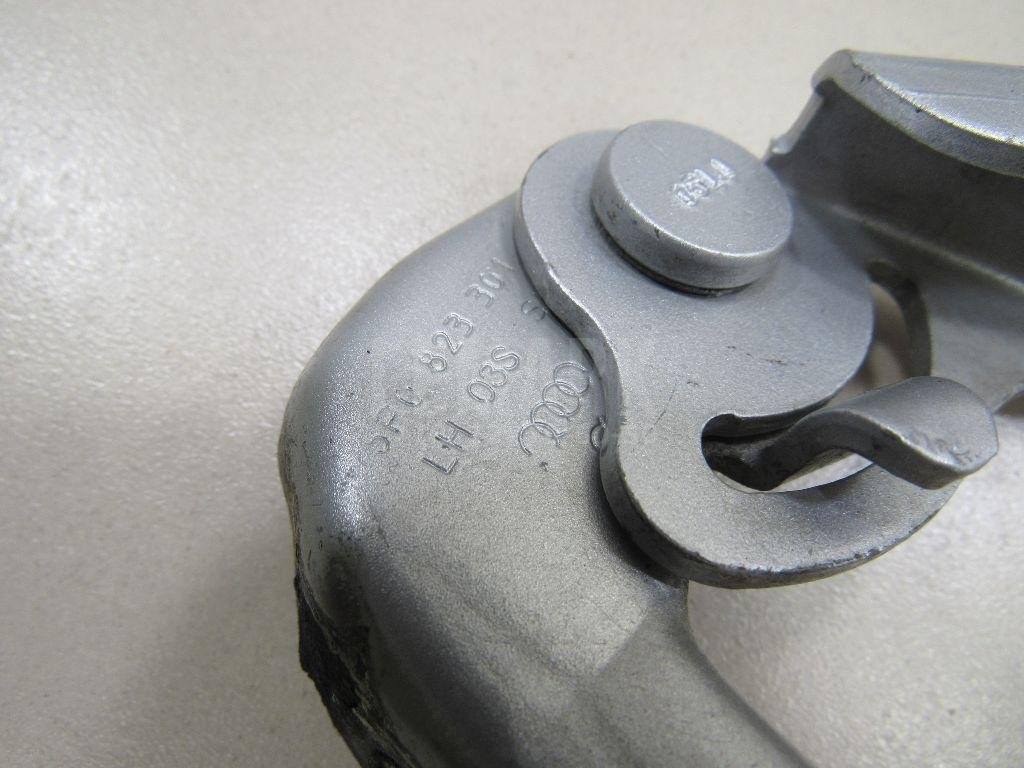 Петля капота левая