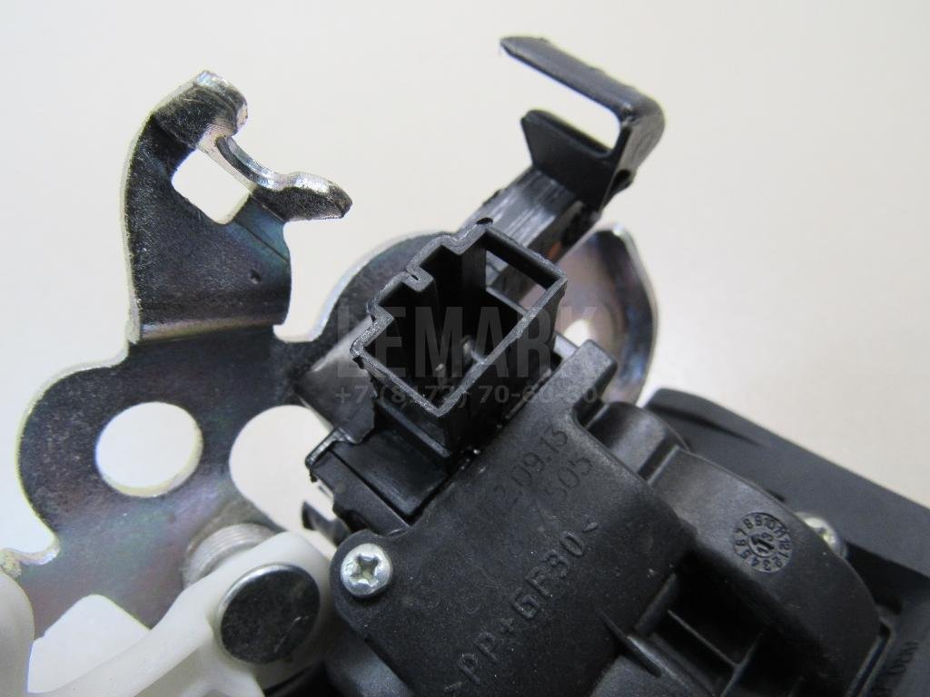 Замок багажника