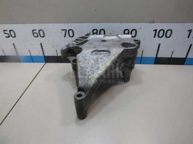 Кронштейн опоры двигателя