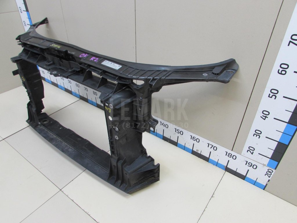 Панель передняя