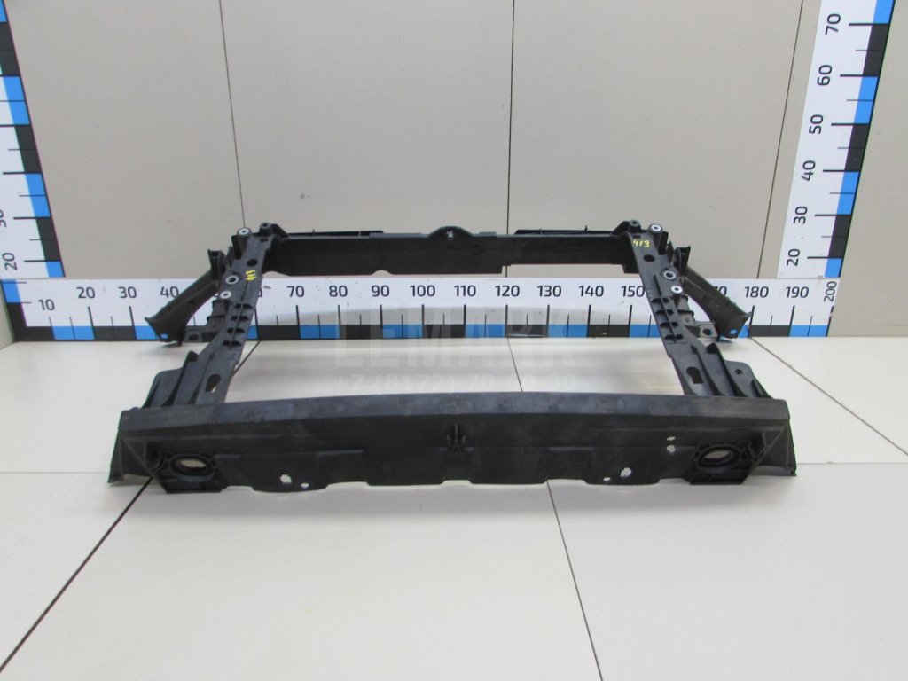 Панель передняя