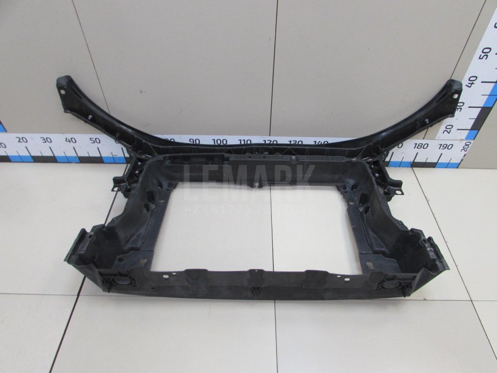 Панель передняя