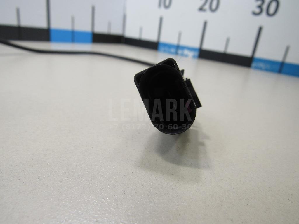 Замок капота