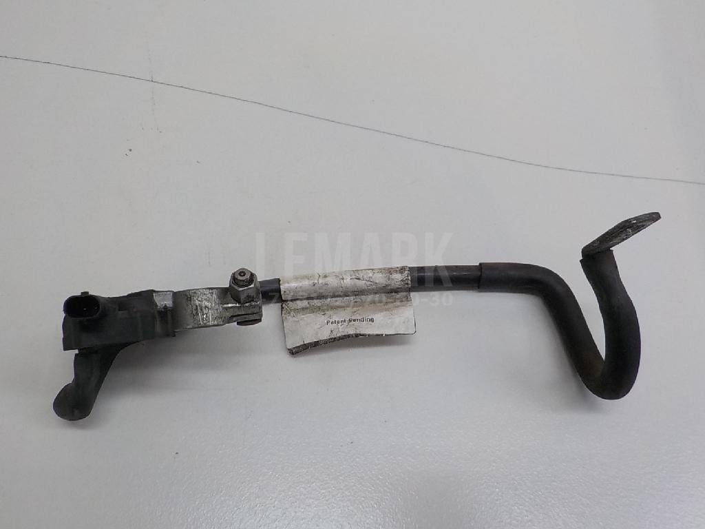 Клемма аккумулятора минус