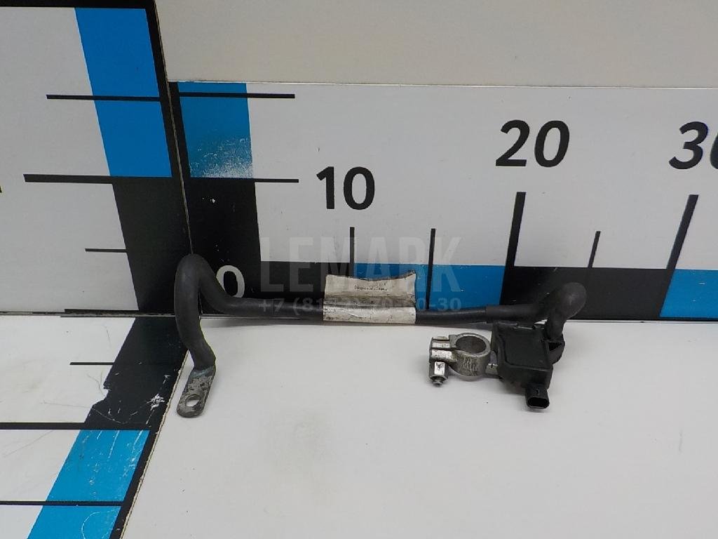 Клемма аккумулятора минус