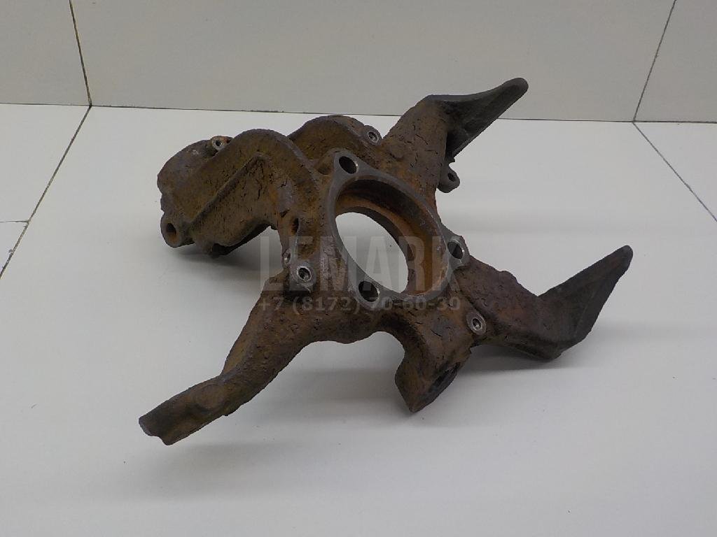 Кулак поворотный передний правый