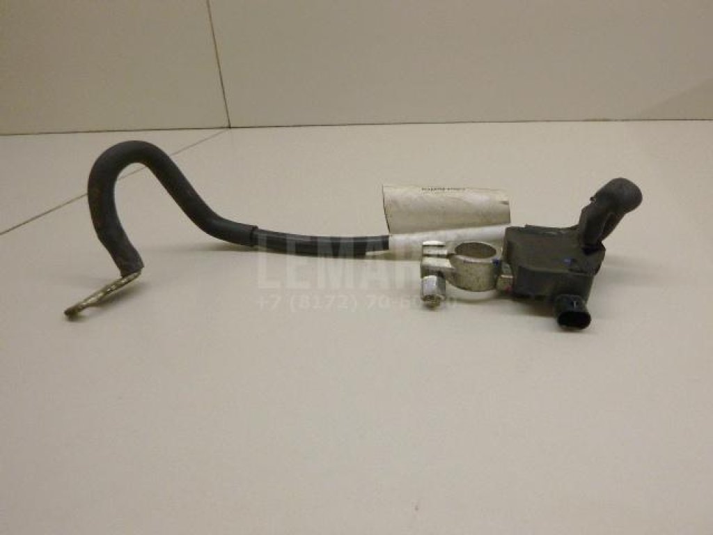 Клемма аккумулятора минус