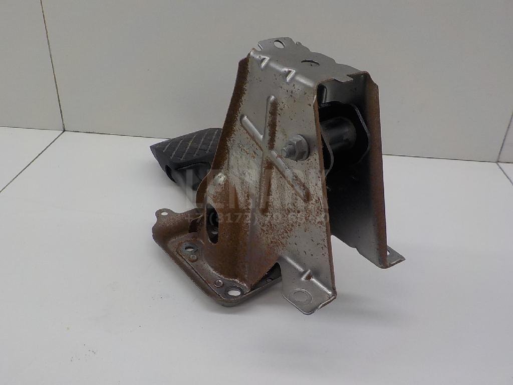 Педаль тормоза