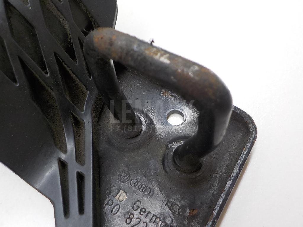 Крючок капота