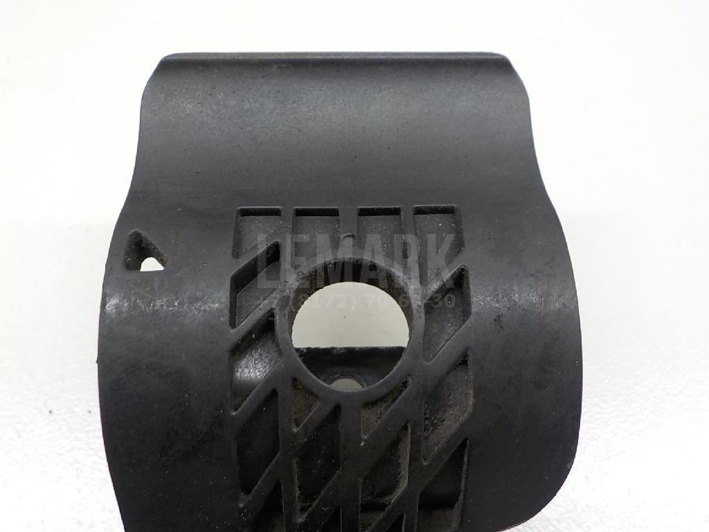 Крючок капота