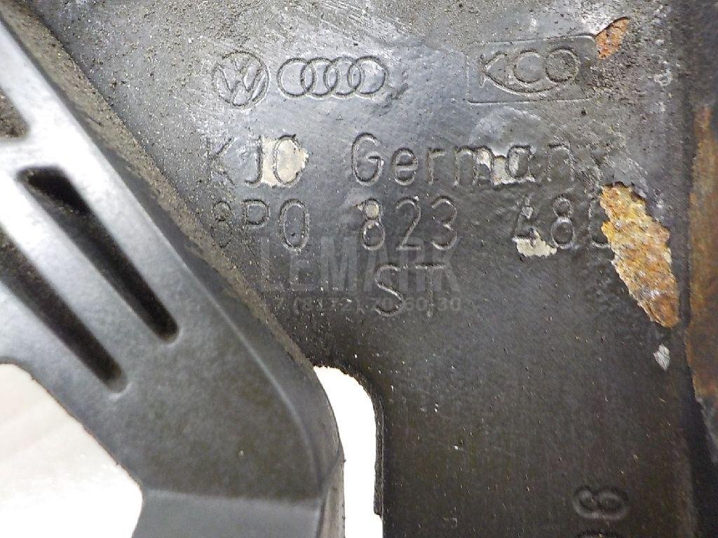 Крючок капота