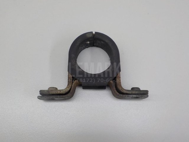 Крепеж рулевой рейки