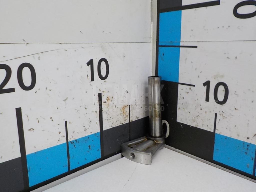 Ось шестерни задней передачи