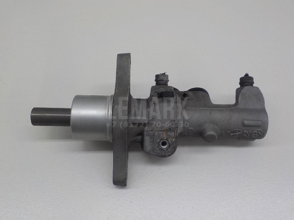 Цилиндр тормозной главный