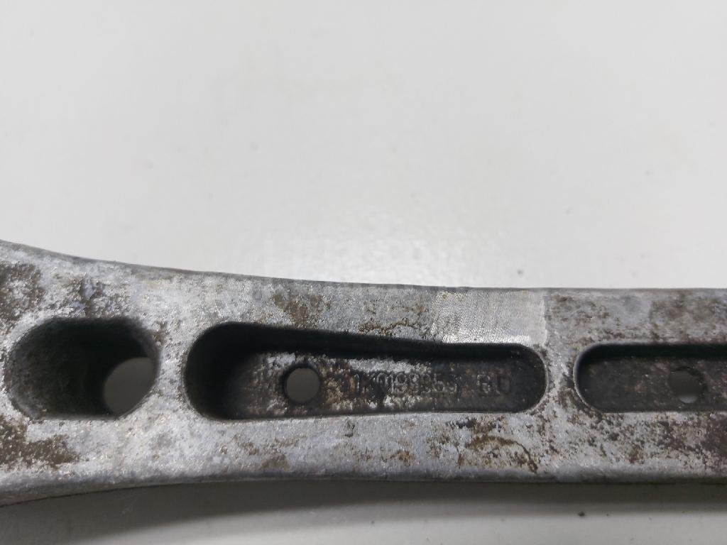 Опора двигателя задняя