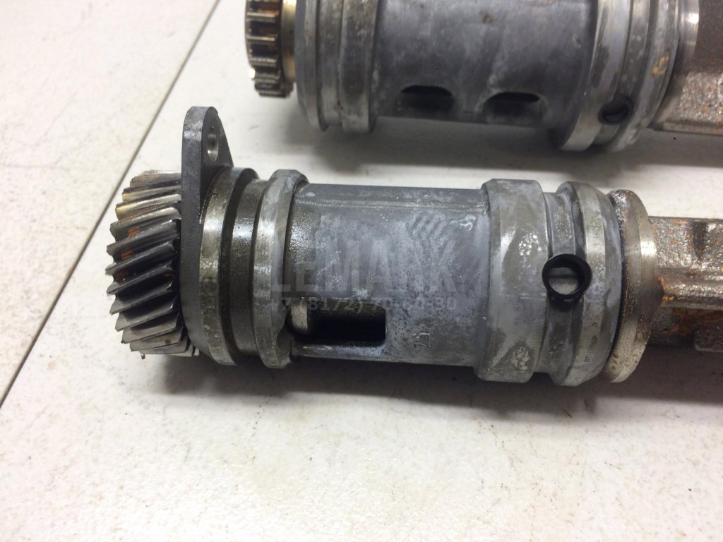 Вал балансирный