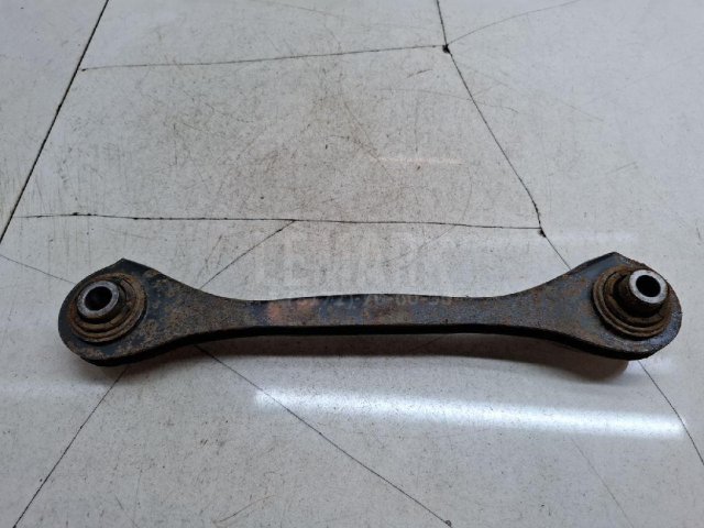 Тяга задняя поперечная