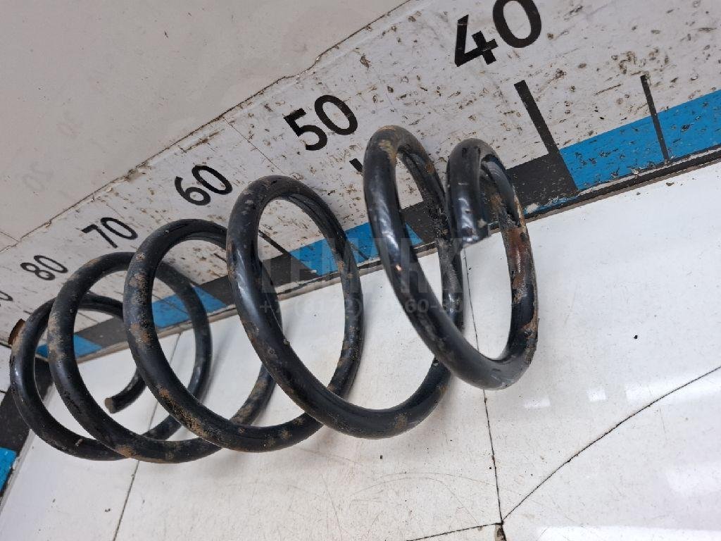 Пружина передняя