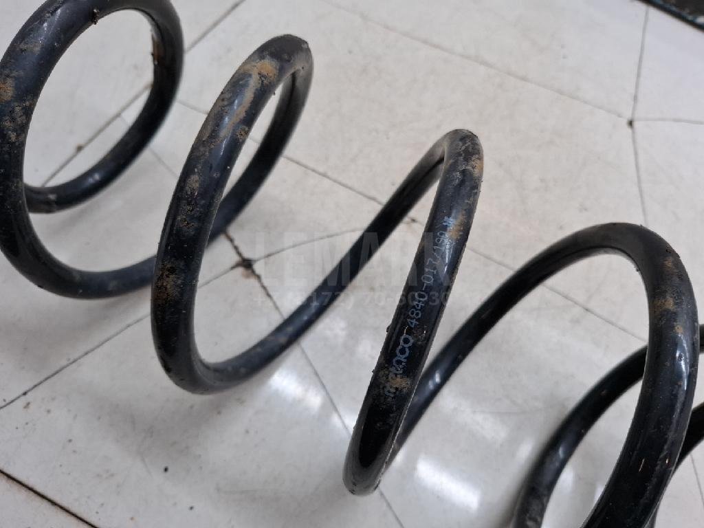 Пружина передняя