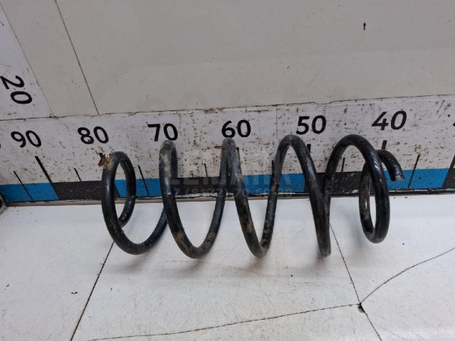 Пружина передняя