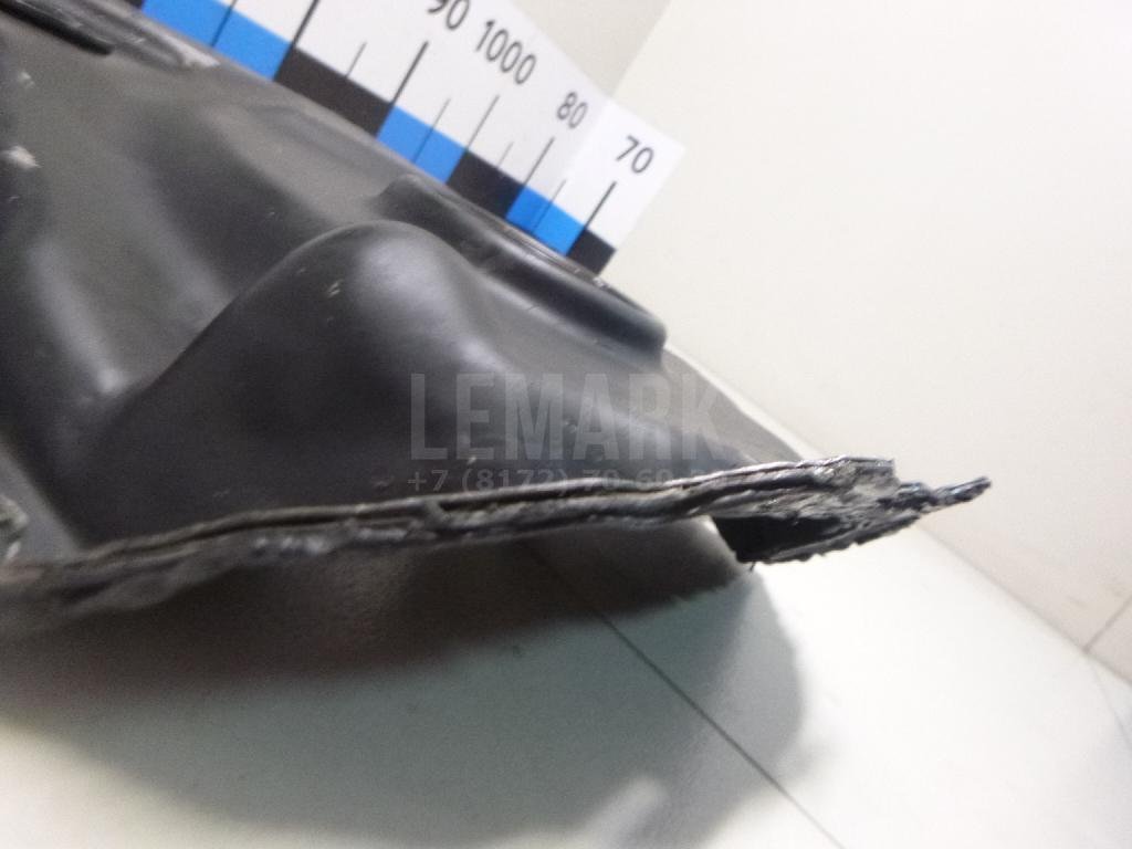 Крышка двигателя передняя