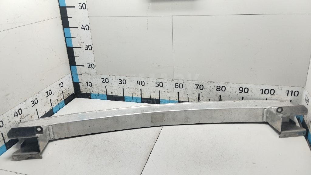 Усилитель заднего бампера